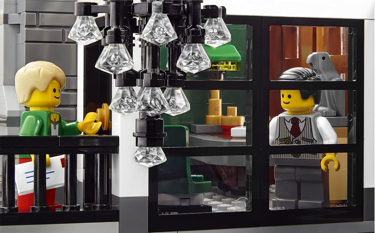 City Street Brick Bank Building Set - 10251