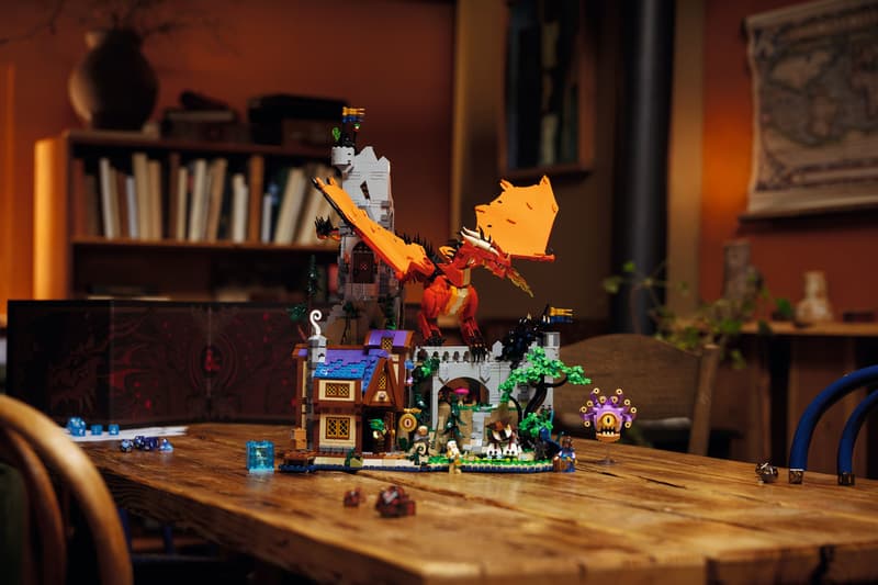 Fantasy Dragon Adventure Display Model - 21348