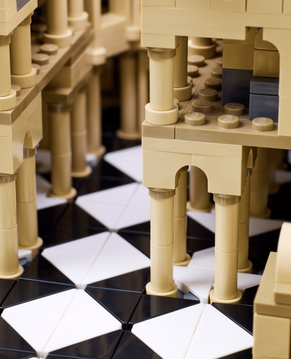 Notre-Dame Architectural Building Model - 21061