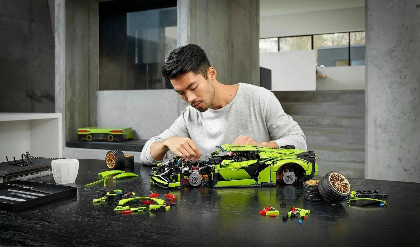 42115 Technic V12 Supercar Building Set