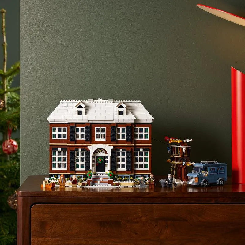 21330 Ideas Holiday House Building Set