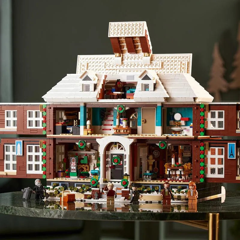 21330 Ideas Holiday House Building Set