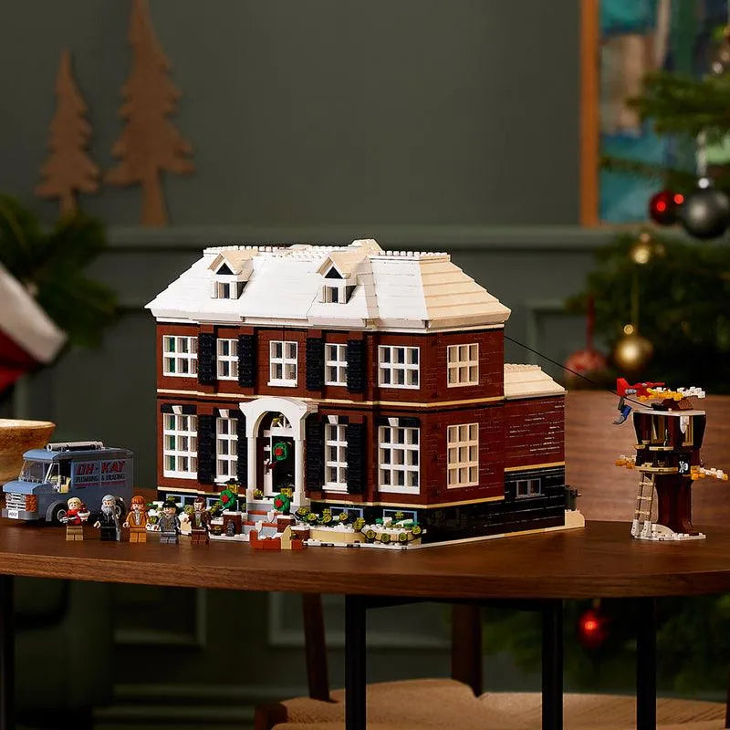 21330 Ideas Holiday House Building Set